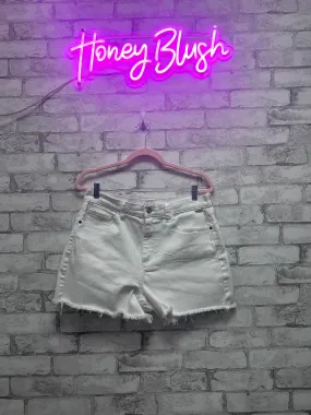 Easy High Rise Mom Short