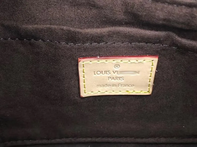 LB157   8.7x5.1x2.8inch（Including silk scarves.）