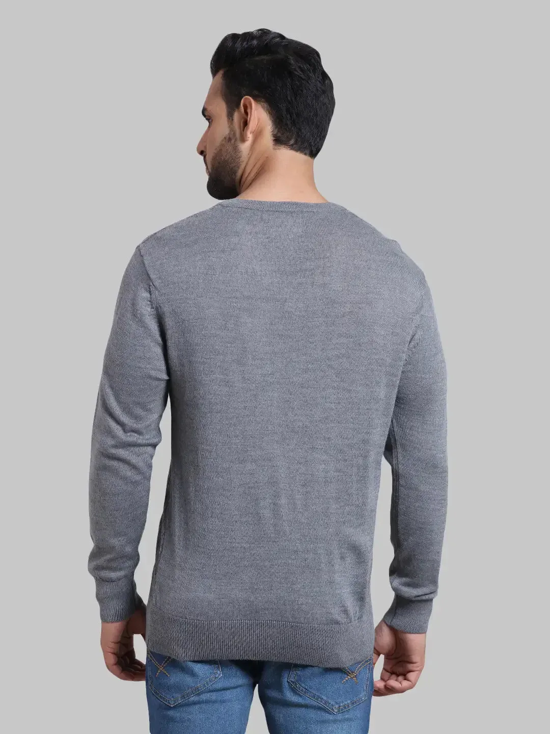 Men Grey Tailored Fit Jacquard Acrylic Wool Blend Full Sleeve V Neck Collar Sweaters