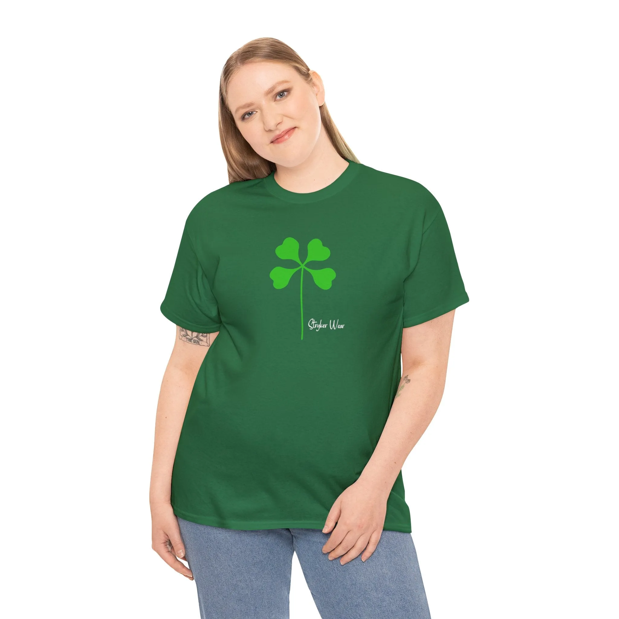 Simple Green Clover | Unisex Heavy Cotton Tee