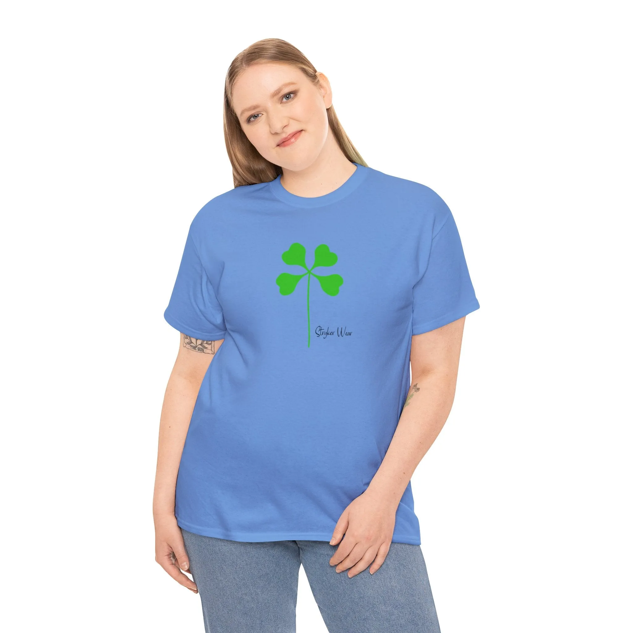 Simple Green Clover | Unisex Heavy Cotton Tee