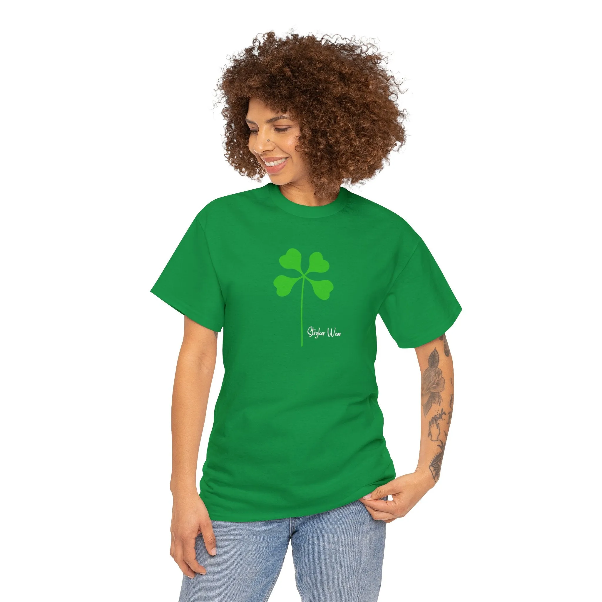 Simple Green Clover | Unisex Heavy Cotton Tee