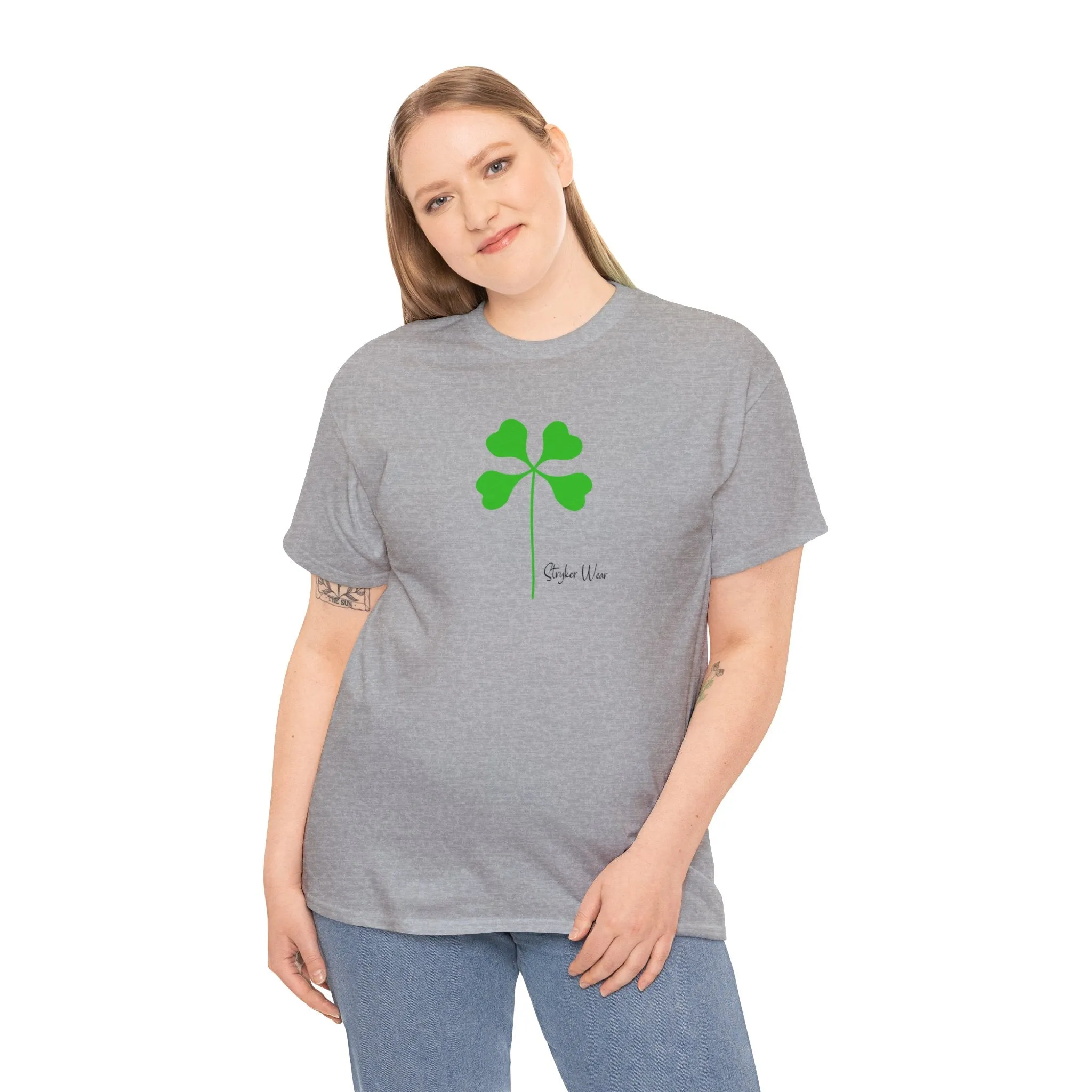 Simple Green Clover | Unisex Heavy Cotton Tee