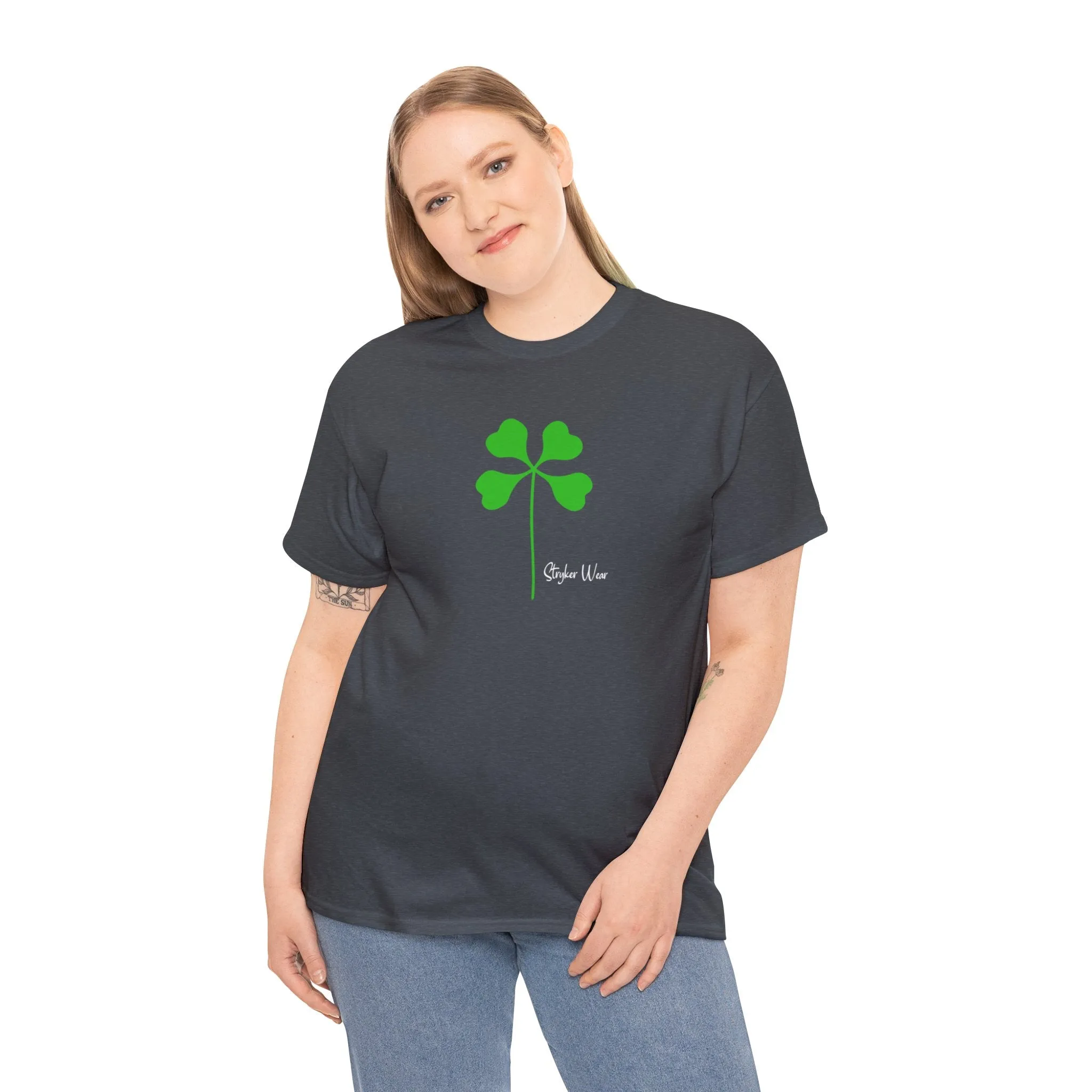 Simple Green Clover | Unisex Heavy Cotton Tee