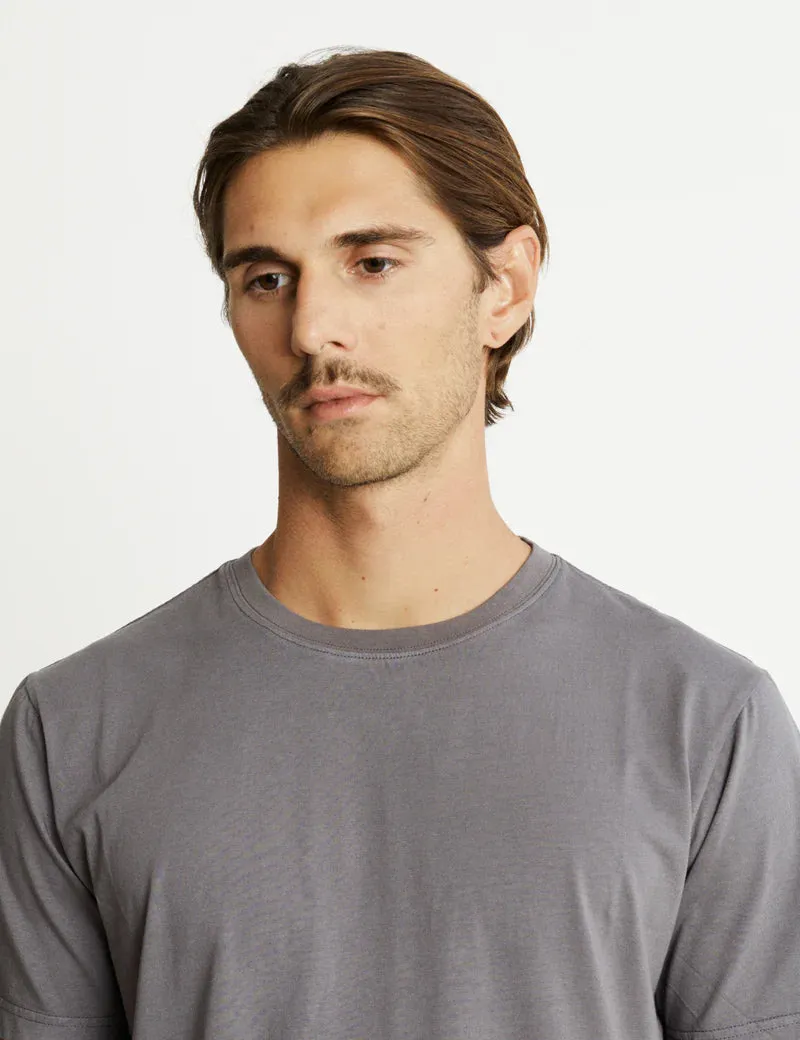 Simple | Reginald Tee | Graphite