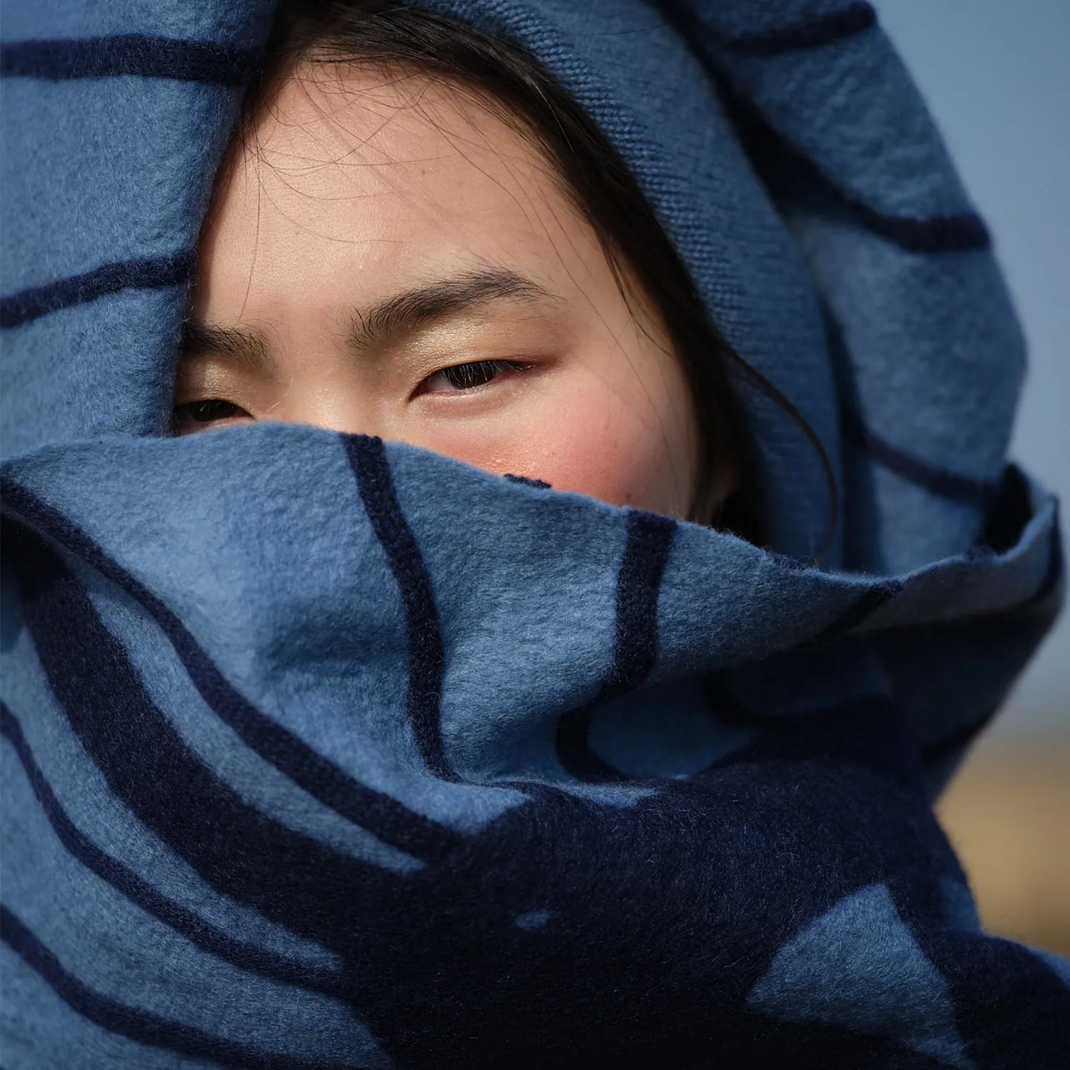 SKY DOME cashmere felt scarf